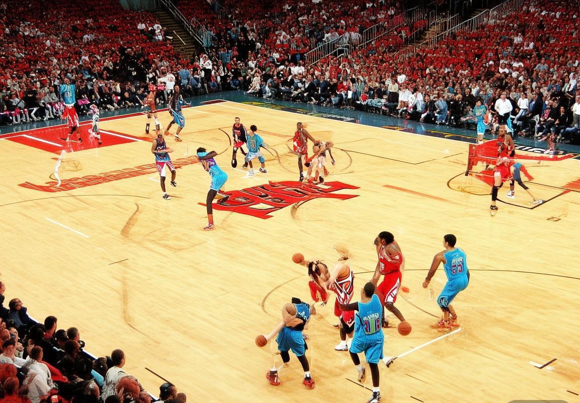 姚麦联手经典对决：火箭山猫巅峰之战回顾(图1)